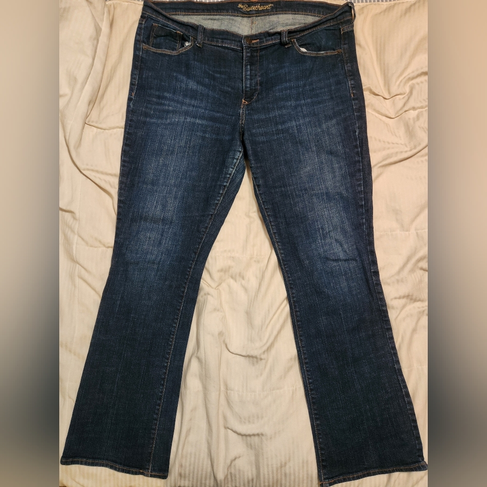 Old Navy Sweetheart bootcut jeans size 16 long NWOT